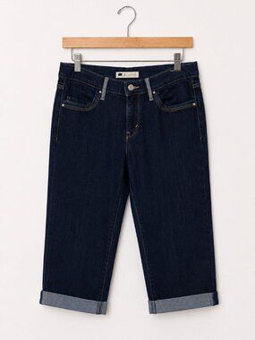 Levi's Women's Dark Wash Denim Capri Jeans Size 8 W29 Mid Rise Cuffed